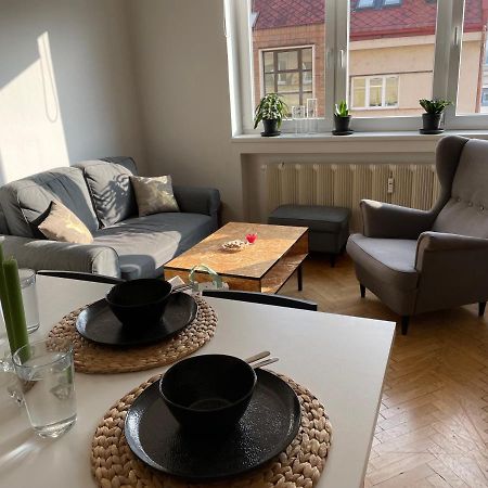 Cozy Apartment Near The City Center Градец-Кралове Экстерьер фото